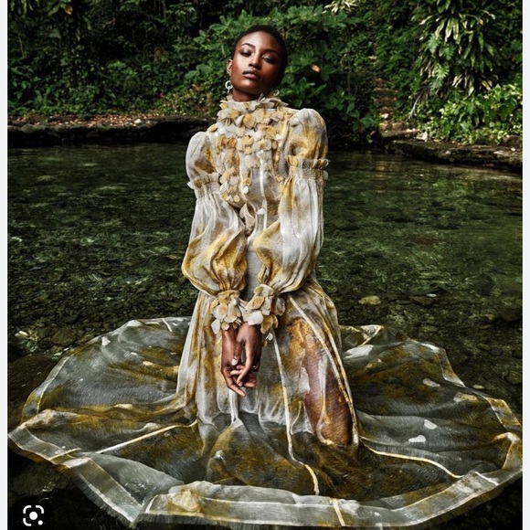 🔥🔥🔥Long Sleeve Botanica Wattle Gown🔥🔥🔥🌸🌸🌸 - Picture 7 of 8